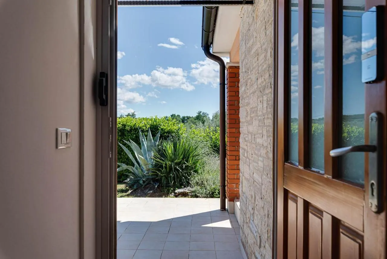 Villas Kolumbera With Private Pools 0*,